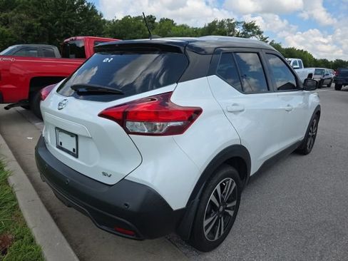 Used 2020 Nissan Kicks SV FWD image 5