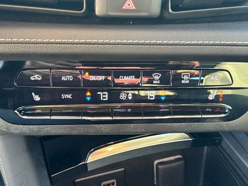 Used 2023 Buick Envision Essence image 19