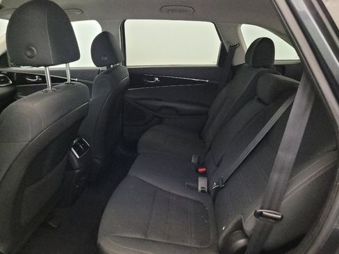 Used 2020 Kia Sorento LX w/ LX I4 Convenience Package AWD/4WD image 18