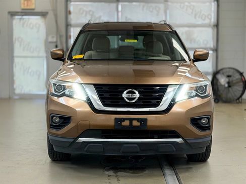 Used 2017 Nissan Pathfinder SV w/ Cargo Package FWD image 2