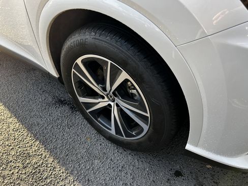 Certified 2025 Lexus RX 350 Premium w/ Accessory Package (K3) image 11