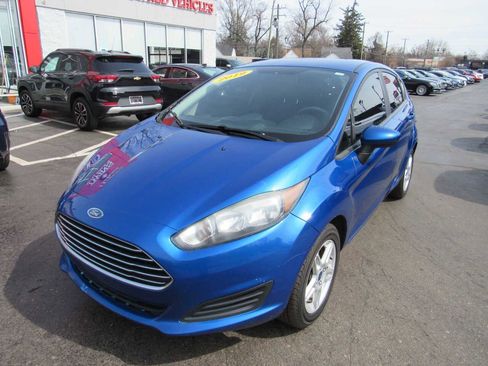 Used 2019 Ford Fiesta SE image 1