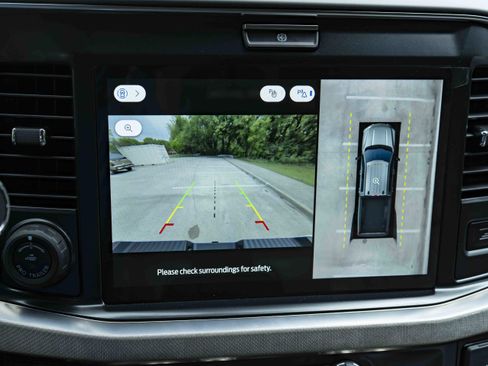 Used 2026 Ford F450 Platinum w/ Platinum Plus Package image 31