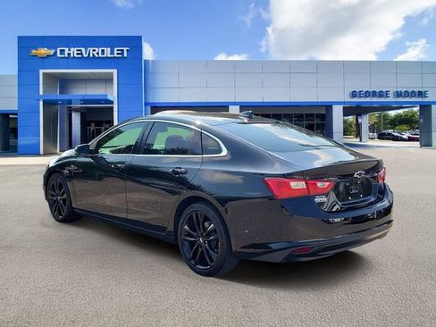 Used 2018 Chevrolet Malibu LT w/ Leather Package FWD image 3
