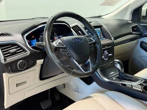 Used 2015 Ford Edge Titanium w/ Technology Package image 12