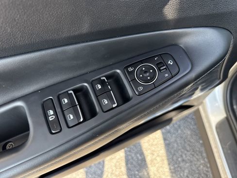 Used 2022 Hyundai Santa Fe Limited image 16