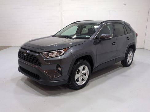Used 2019 Toyota RAV4 XLE w/ Convenience Package AWD/4WD image 7