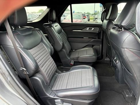 Used 2026 Ford Explorer ST-Line AWD/4WD image 13