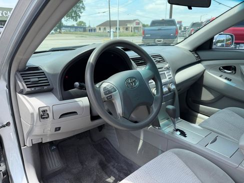Used 2011 Toyota Camry LE w/ LE Extra-Value Pkg FWD image 9