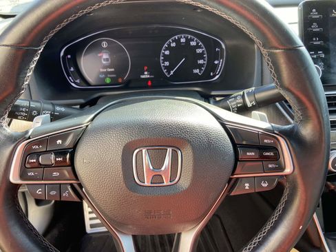 Used 2018 Honda Accord Sport image 12