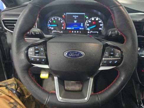 Used 2024 Ford Explorer ST-Line w/ Class IV Trailer Tow Package image 9