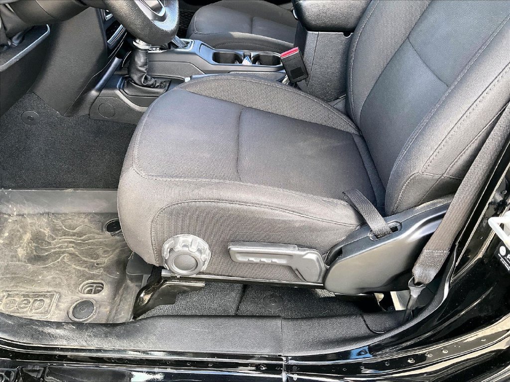 Used 2023 Jeep Gladiator Sport AWD/4WD image 30