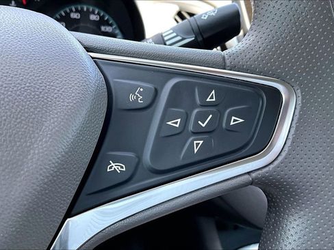 Used 2025 Chevrolet Malibu LT FWD image 17