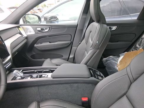 New 2026 Volvo XC60 B5 Ultra w/ Protection Package Premier AWD/4WD image 9
