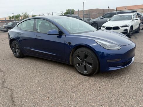 Used 2023 Tesla Model 3 Standard Range RWD image 3