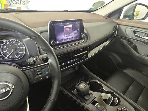 Used 2023 Nissan Rogue SL image 24