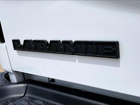 Used 2022 RAM 2500 Laramie w/ Night Edition AWD/4WD image 8
