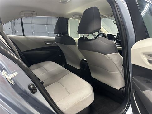 Used 2020 Toyota Corolla LE FWD image 12
