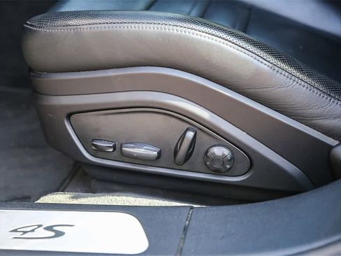 Used 2022 Porsche Panamera 4S image 18
