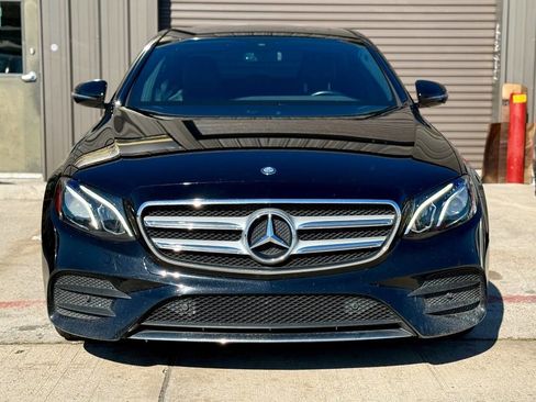 Used 2017 Mercedes-Benz E 300 E 300 4dr Sedan image 4
