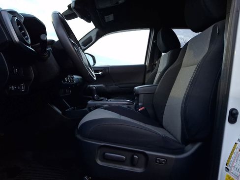 Certified 2023 Toyota Tacoma TRD Sport w/ Black Out Package (TMS) image 17