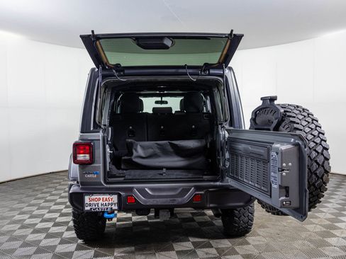 Used 2023 Jeep Wrangler Unlimited w/ Cold Weather Group AWD/4WD image 41