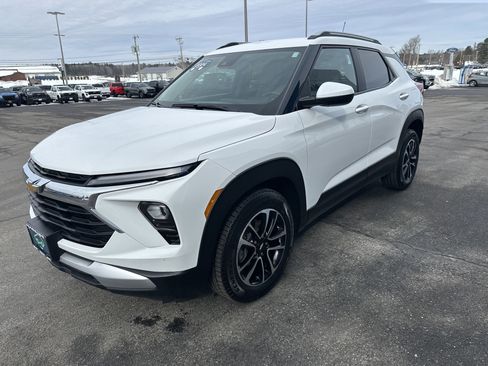 Certified 2024 Chevrolet TrailBlazer LT image 3