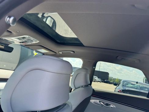 Used 2026 Genesis GV70 2.5T Advanced image 8