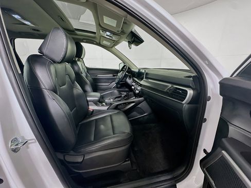 Used 2025 Kia Telluride S image 34