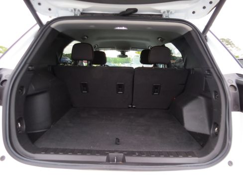 Used 2023 Chevrolet Equinox LT FWD image 12