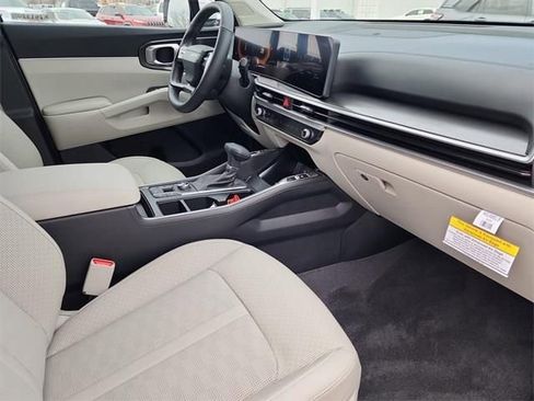 New 2026 Kia Sorento S w/ S Panoramic Sunroof Package image 17