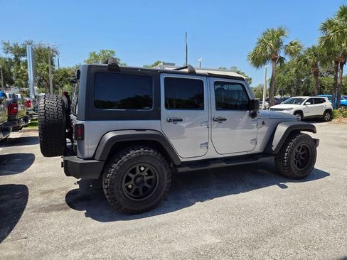 Used 2013 Jeep Wrangler Unlimited Sport AWD/4WD image 5