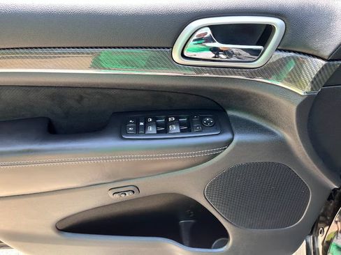 Used 2015 Jeep Grand Cherokee SRT AWD/4WD image 6