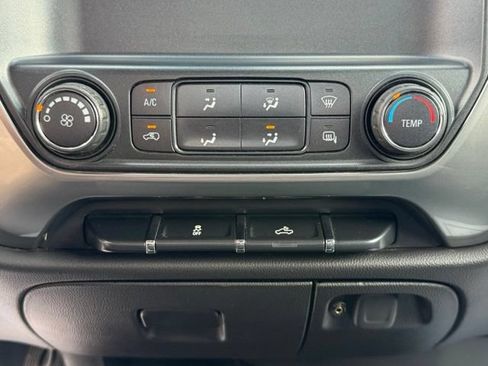 Used 2015 Chevrolet Silverado 1500 LT AWD/4WD image 29