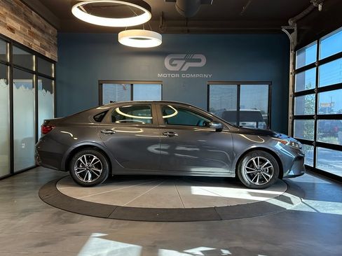 Used 2024 Kia Forte LXS FWD image 2