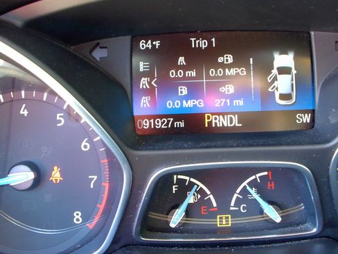 Used 2017 Ford Focus SE FWD image 13