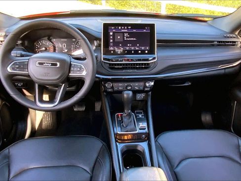 Used 2026 Jeep Compass Limited image 15