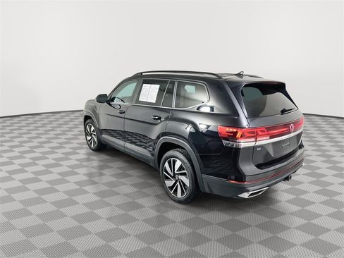 Used 2024 Volkswagen Atlas SE image 6