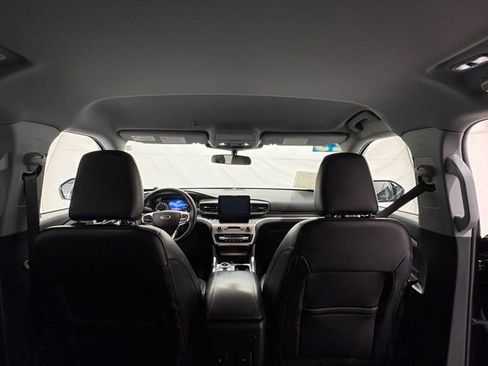 Used 2023 Ford Explorer XLT w/ Equipment Group 202A image 28