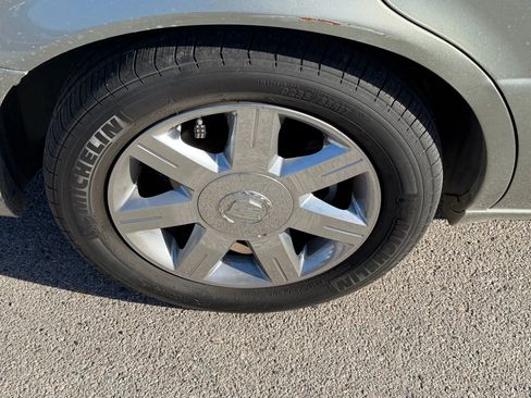 Used 2007 Cadillac DTS Luxury I w/ Trunk Convenience Package image 20