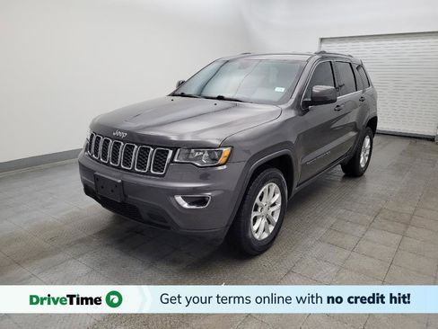 Used 2021 Jeep Grand Cherokee Laredo image 1