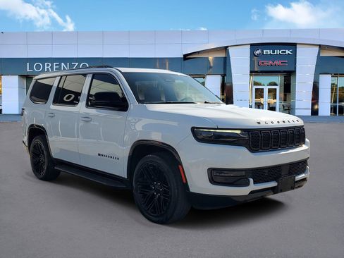 Used 2023 Jeep Wagoneer Series II image 3