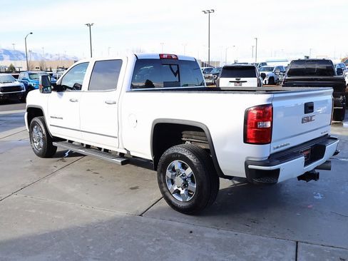 Used 2019 GMC Sierra 3500 Denali w/ Duramax Plus Package image 4