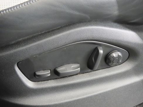 Certified 2025 Porsche Cayenne E-Hybrid AWD/4WD image 42