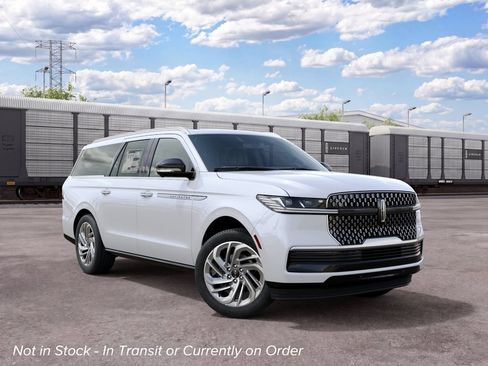 New 2027 Lincoln Navigator L Reserve AWD/4WD image 4