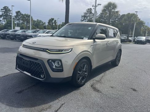 Used 2020 Kia Soul EX FWD image 5