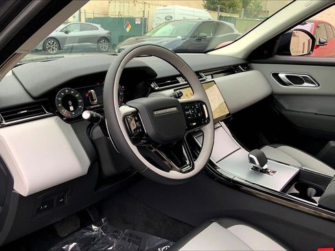 New 2025 Land Rover Range Rover Velar S image 9
