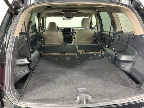 Used 2017 Honda Pilot Touring image 32