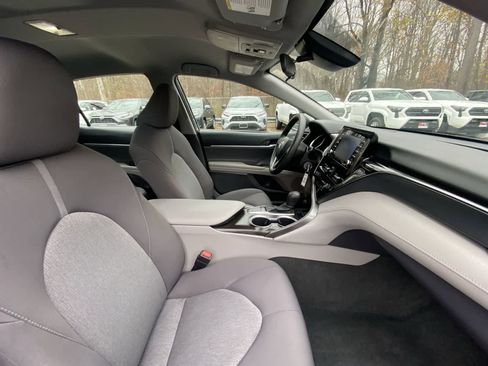 Used 2023 Toyota Camry LE image 27