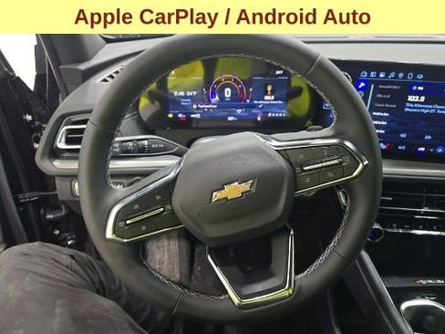 Used 2025 Chevrolet Traverse LT w/ Sun and Wheel Package image 11